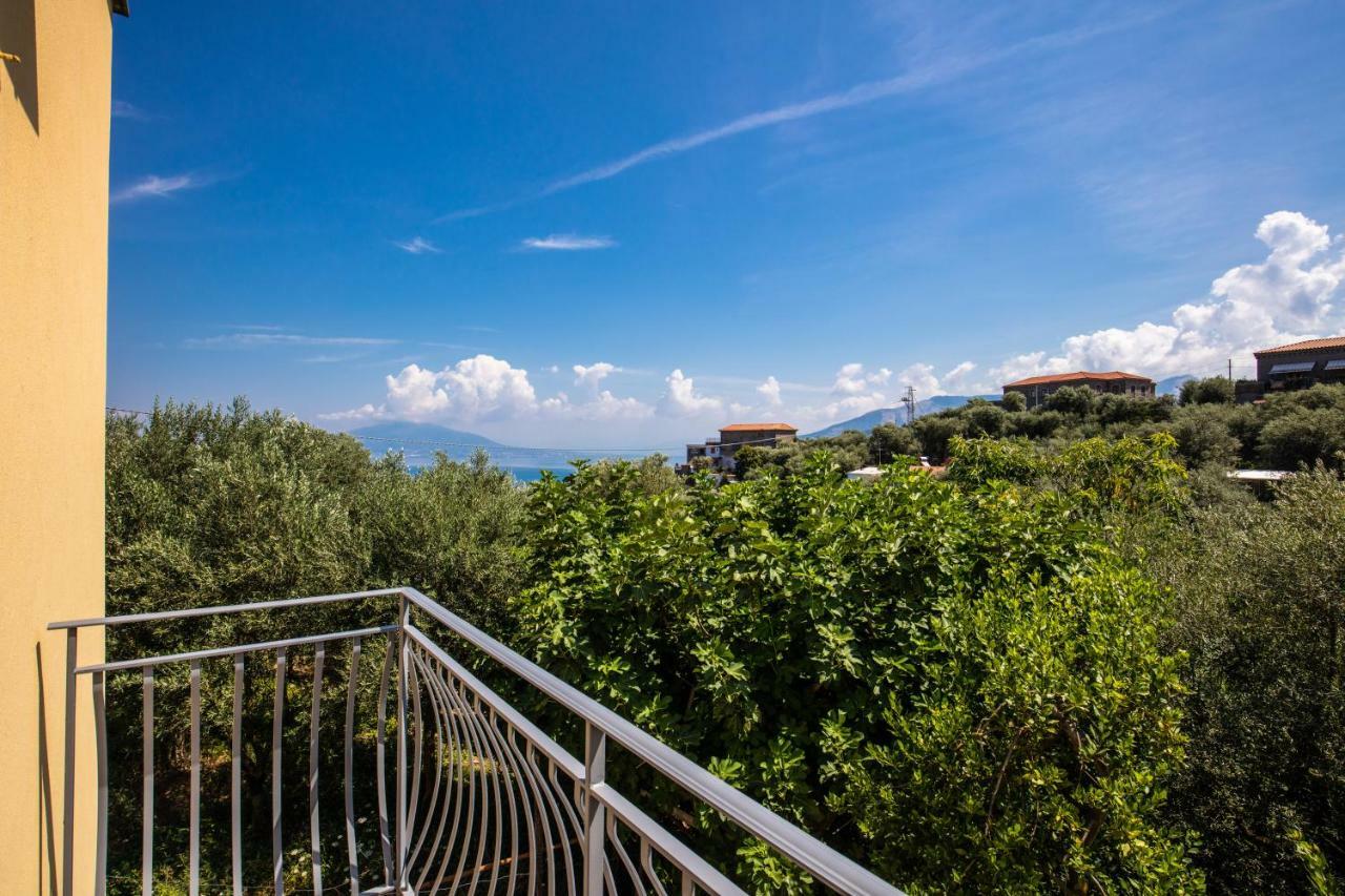 Chez Carme' Apartment Sorrento Exterior photo